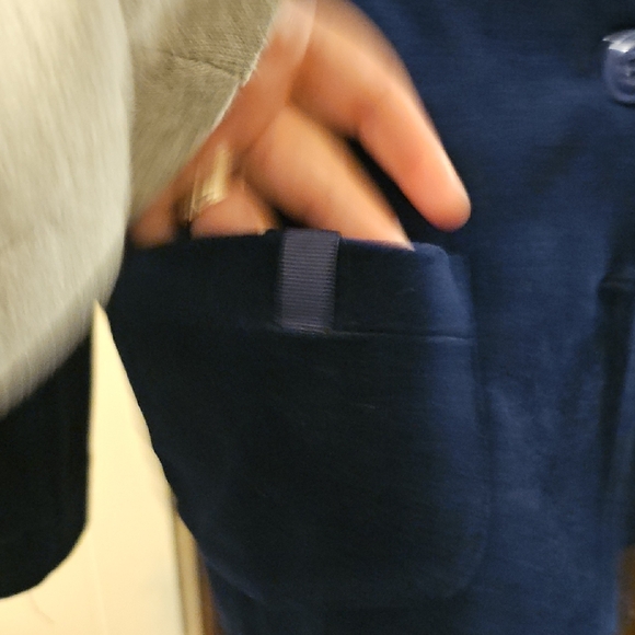 Le Ragazze Di Gio (M) Chic Velvet Women's Blazer in Deep Blue - Picture 3 of 3